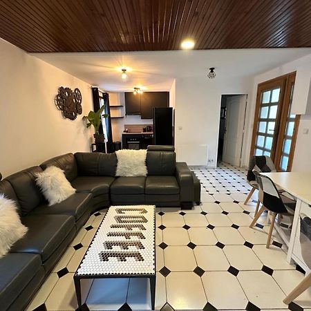 Agreable Appartement Dans Une Maison 생드니 외부 사진