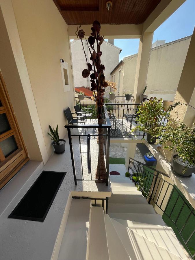 Agreable Appartement Dans Une Maison 생드니 외부 사진